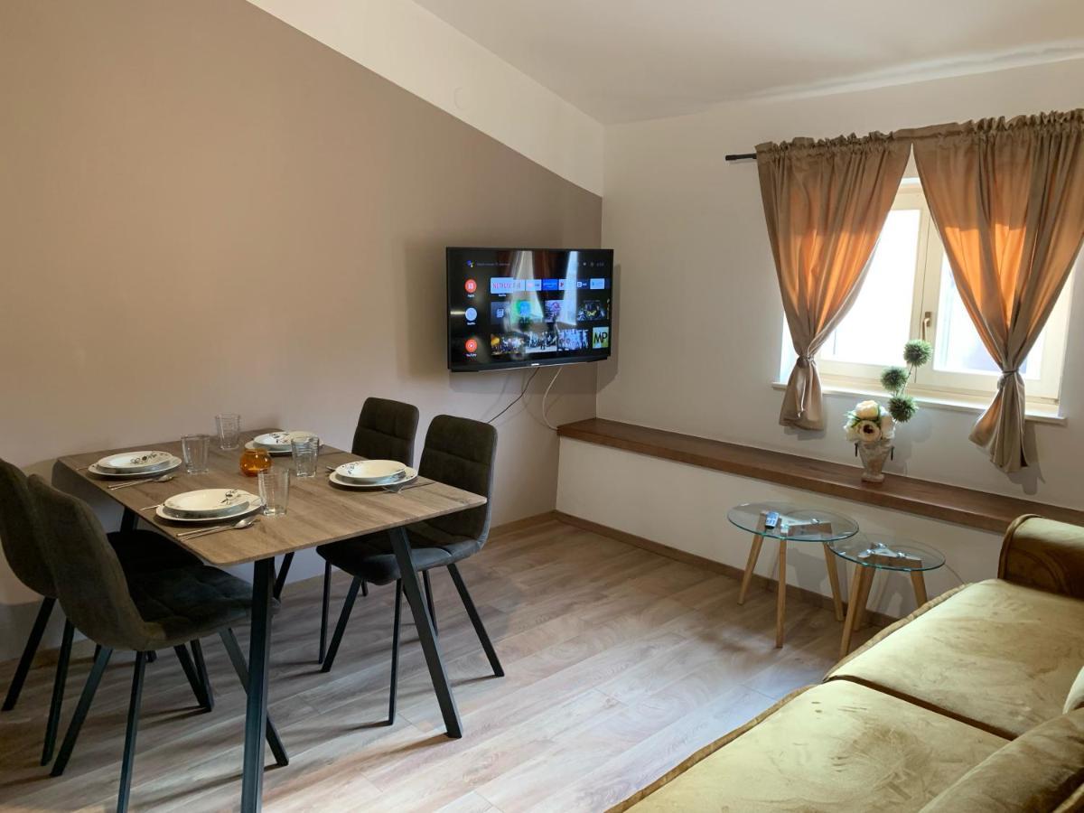 Appartement Parentium Town Center à Poreč Extérieur photo